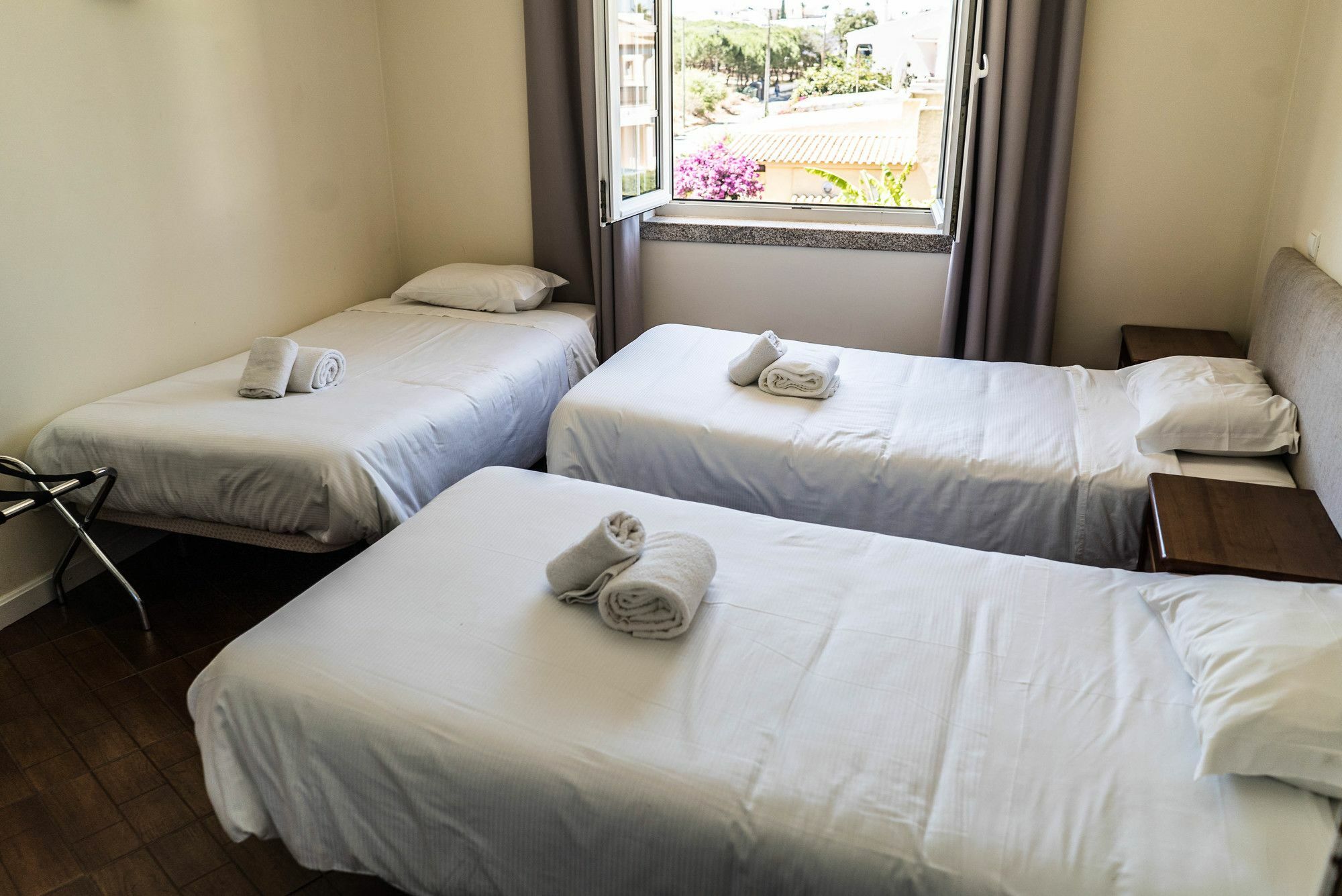 Albufeira Lounge Hostel Ngoại thất bức ảnh